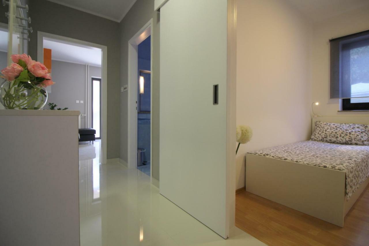 Apartments Sabina ポレッチ エクステリア 写真